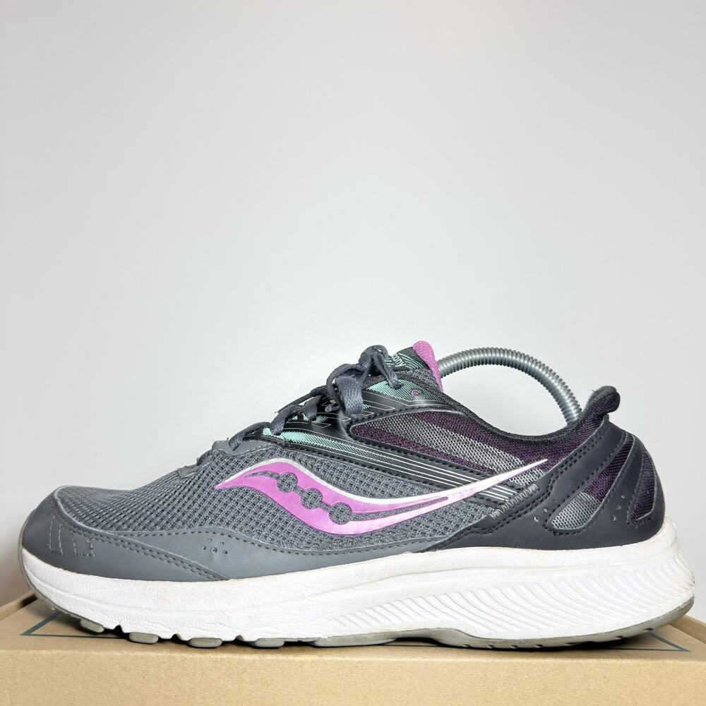 Saucony Omni Womens Size 12 Grey Pink Stability Athletic Running Shoes Sneakers